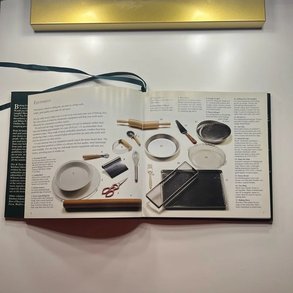 Pies & Tarts Williams-Sonoma Kitchen Library Ribbon Cookbook ISBN 0-7835-0200-1